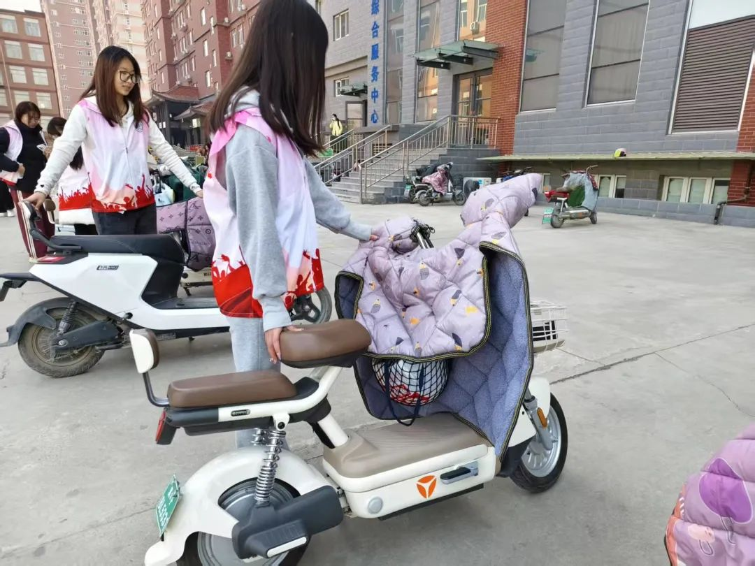 学习雷锋精神，践行教育使命——教育学院雷锋月志愿服务活动