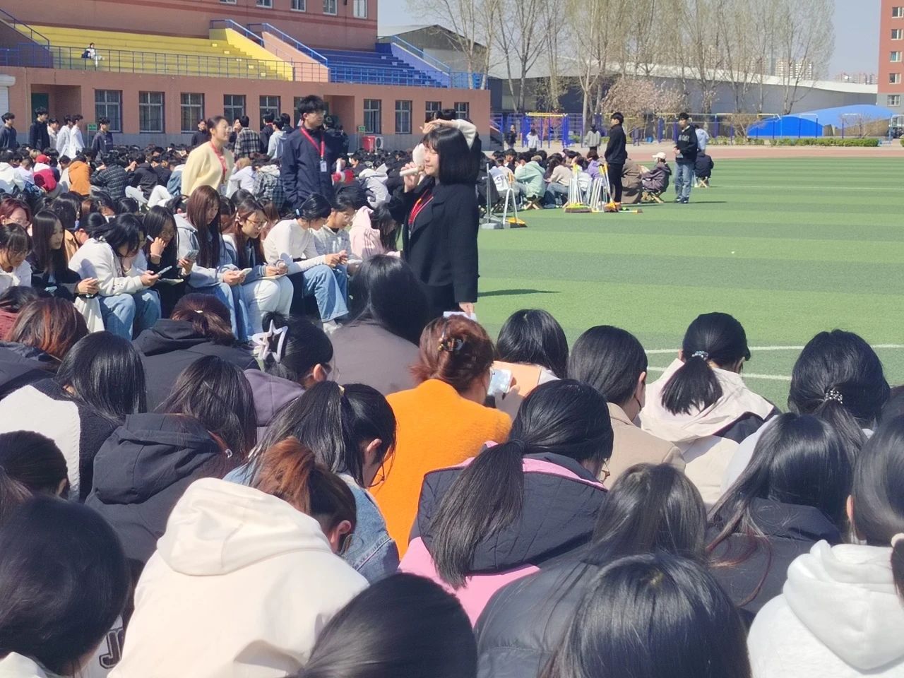 赋能学生成长，引航青春风华