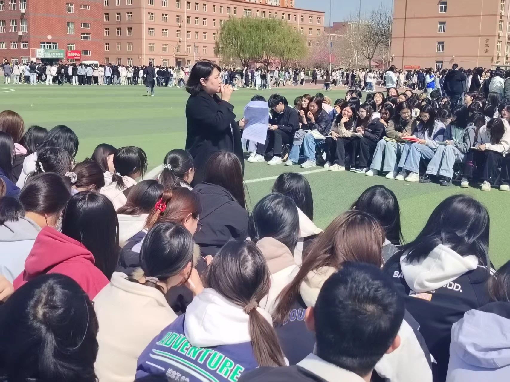 赋能学生成长，引航青春风华