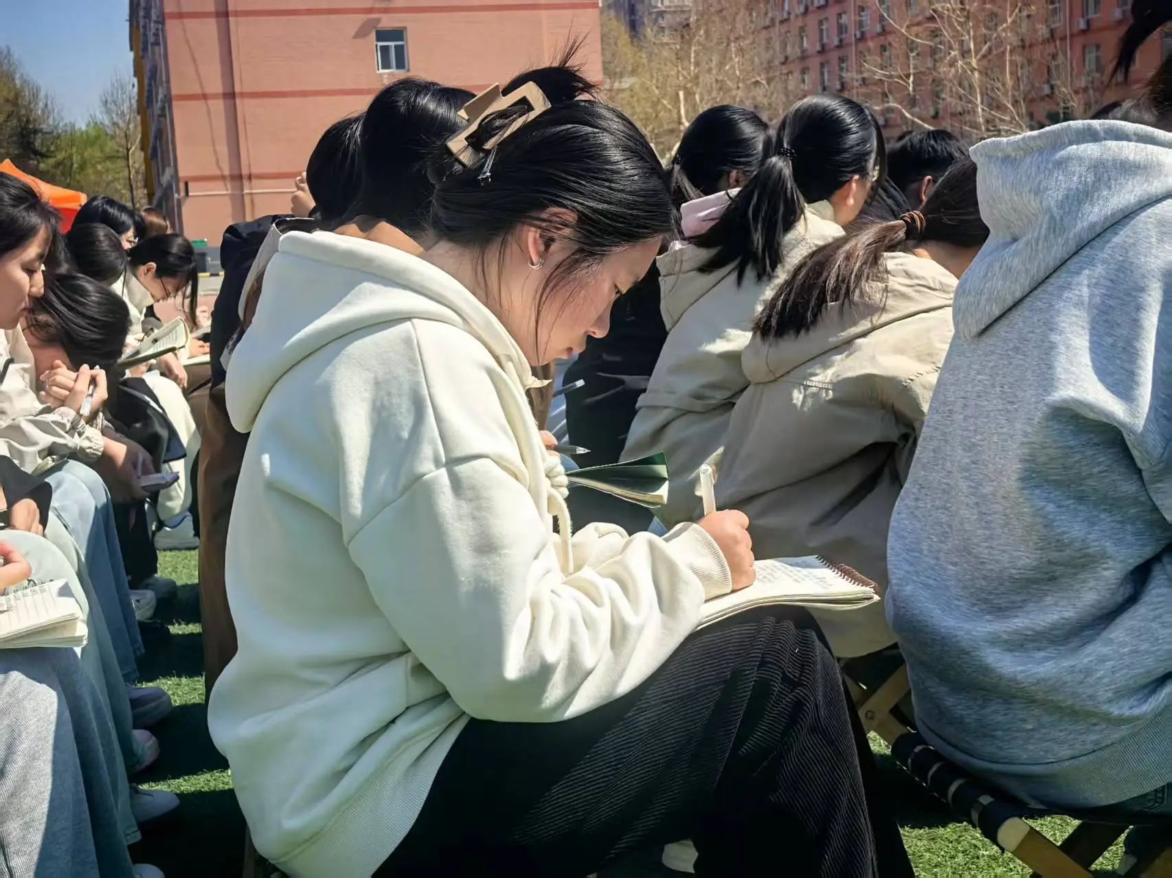赋能学生成长，引航青春风华