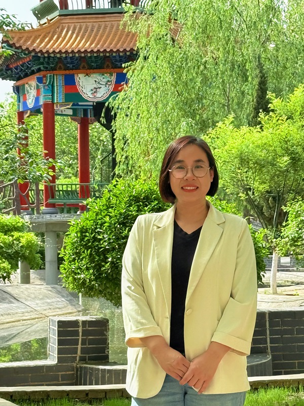 唐丽均.jpg