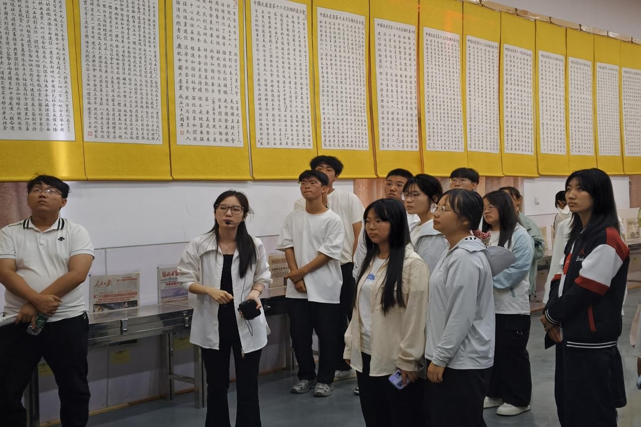 红劳融合育新人|保定理工学院管理科学与工程学院开展“品读红色日记，践行劳动精神”主题研学实践