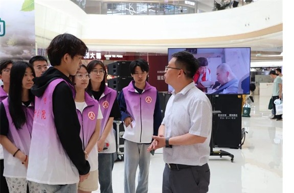 公益活动保定理工学院会计学院青春志愿行，助残暖人心——保定理工学院会计学院学子为助残活动注入青春力量