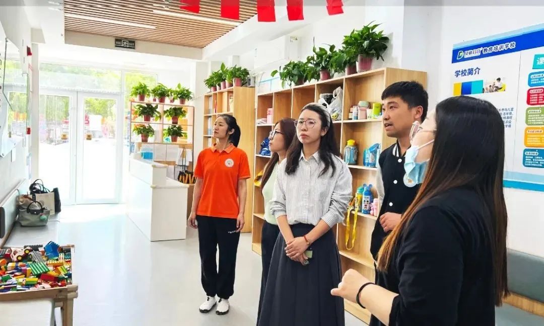 保定理工学院‖教育学院‖探访贝佳感统儿童会馆，开启深度合作新篇章