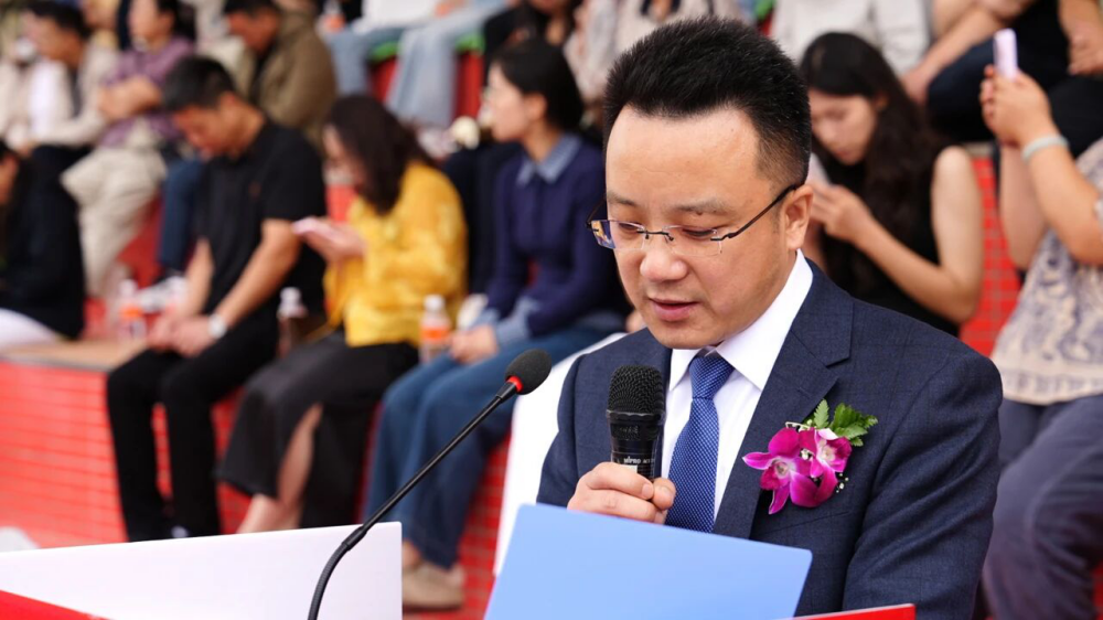 青春逐梦 强国有我——保定理工学院2025级新生开学典礼暨军训结营式盛大举行