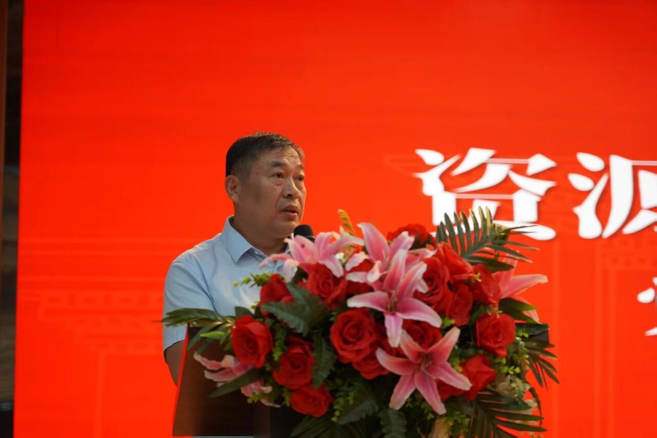 逐梦新程聚力远航——资源与工程技术学院新生见面会暨军训表彰大会圆满举行