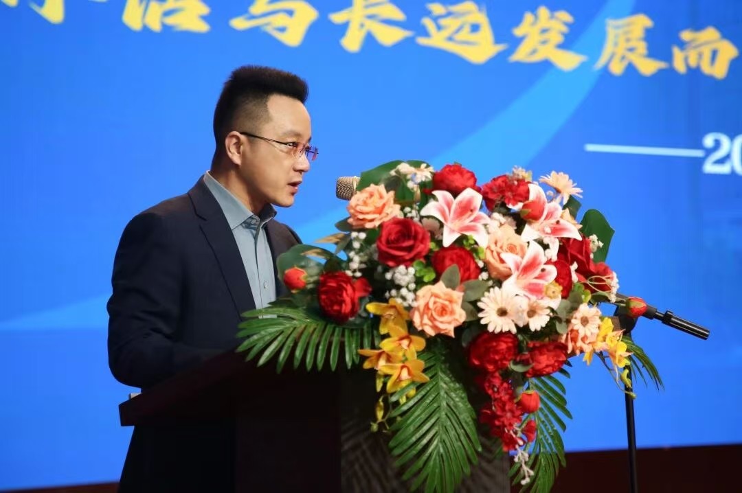 凝心聚力 笃行向新｜保定理工学院2025年度工作总结表彰大会暨新年团拜会圆满举行