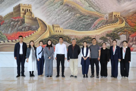 交流互鉴促发展 携手同行谱新篇 ——张家口学院美术学院领导莅临保定理工学院艺术学院参观交流
