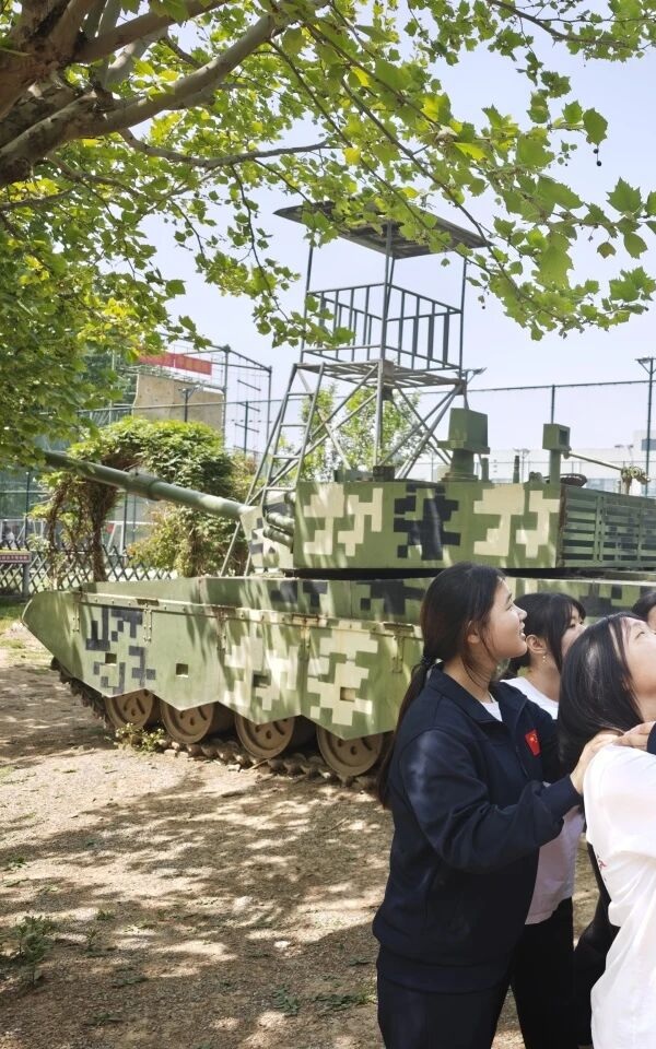 思政引领铸魂 体验赋能育人|保定理工学院管理学院开展体验式拓展实践活动