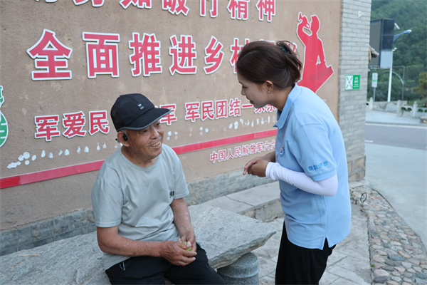 寻访党员忆峥嵘岁月，汲取力量践青春担当——康复医学院学子赴顾家台开展三下乡暑假社会实践活动