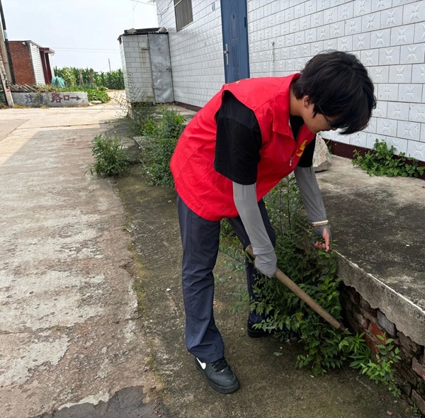劳动感恩践孝道居家实践促养成｜保定理工学院管理学院开展暑期“劳动感恩・孝老爱亲”德育实践活动（二）