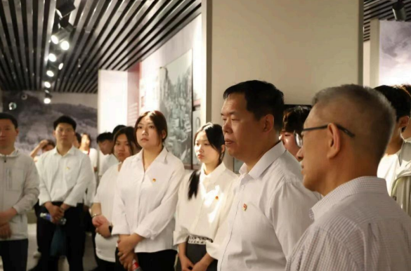 传承红色基因 深耕思政教育——保定理工学院赴涞源抗战纪念馆等参观研学开展“太行山上行走的思政课”