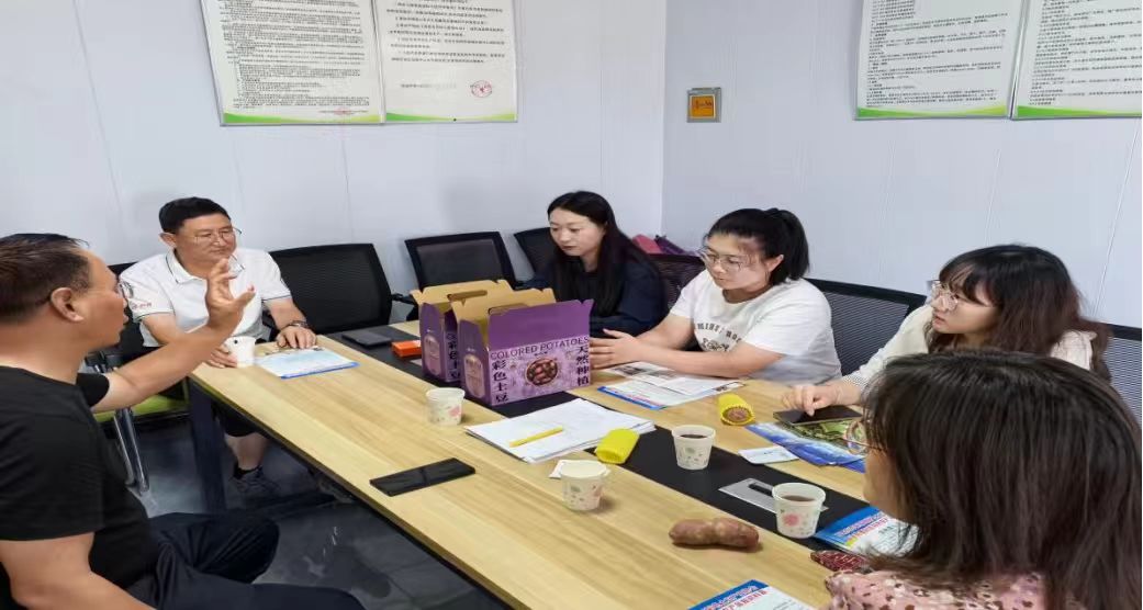 经济学院赴企开展助农项目调研洽谈