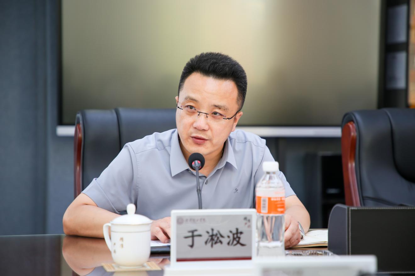 校地携手促发展 产教融合谱新篇丨保定理工学院与威县人民政府举行座谈签约仪式