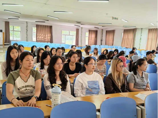 数智赋能，经管启航——会计学院顺利举办数智经管产业学院数智财菁班宣讲会