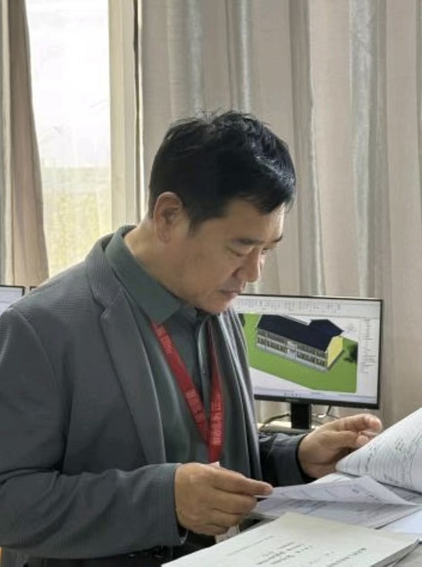 深耕实践育人赋能人才培养——臧卫东副 校长莅临管理科学与工程学院实验教学中 心调研指导工作