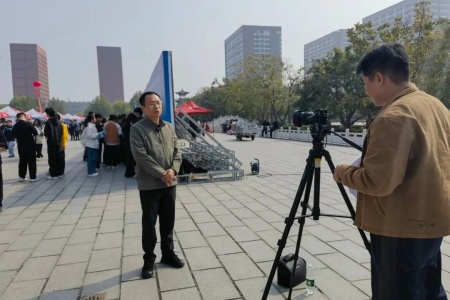 艺启金秋 职绘新程——保定理工学院艺术学院依托秋招平台助力学子迈好择业第一步