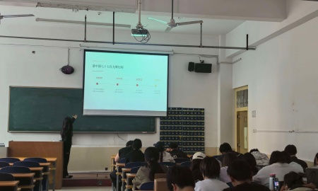 厚植爱国情怀，赓续红色薪火——艺术学院开展十月主题团日系列活动