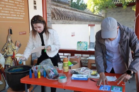 非遗润古城 美育庆华诞｜保定理工学院美育教育中心总督署非遗市集顺利开展