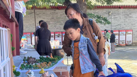 指尖造匠心，古衙传文脉 ——保定理工学院环境设计专业师生国庆假期走进保定总督署博物馆开展非遗传承实践活动