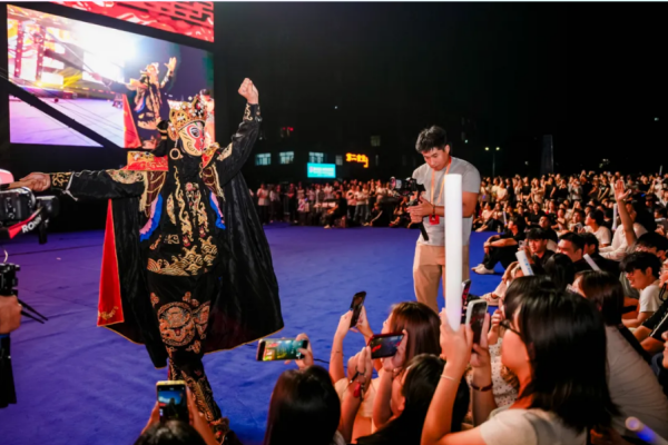 保定理工迎新狂欢夜——全场沸腾!这氛围,夯不夯?