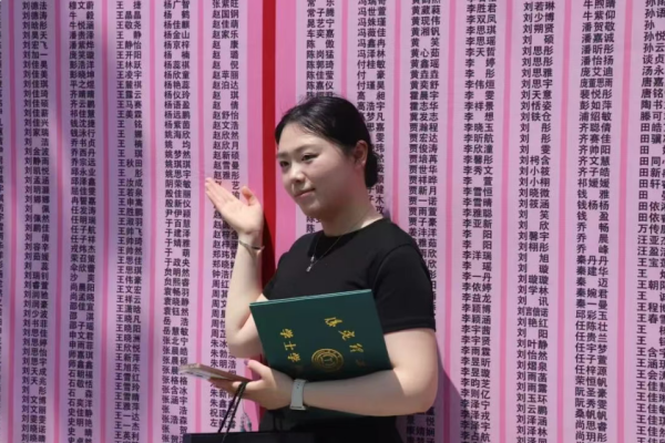 毕业季——打卡现场实录:青春和快门声一起炸场!