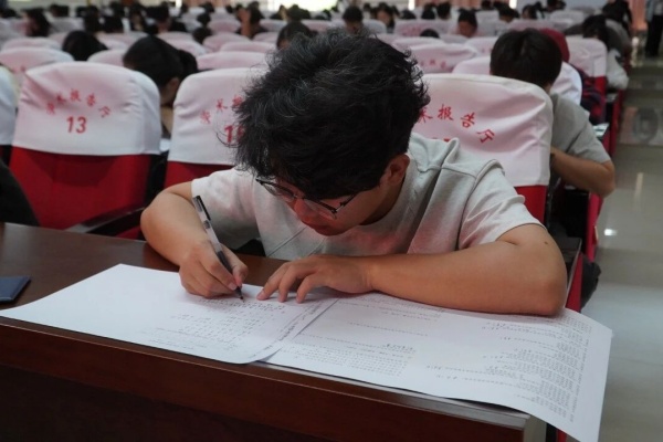 保定理工学院2026年大学生志愿服务西部计划招募工作圆满完成