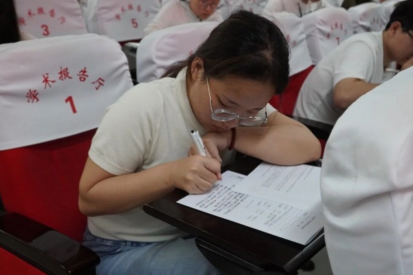 保定理工学院2026年大学生志愿服务西部计划招募工作圆满完成