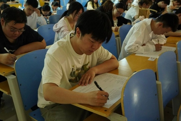 保定理工学院2026年大学生志愿服务西部计划招募工作圆满完成