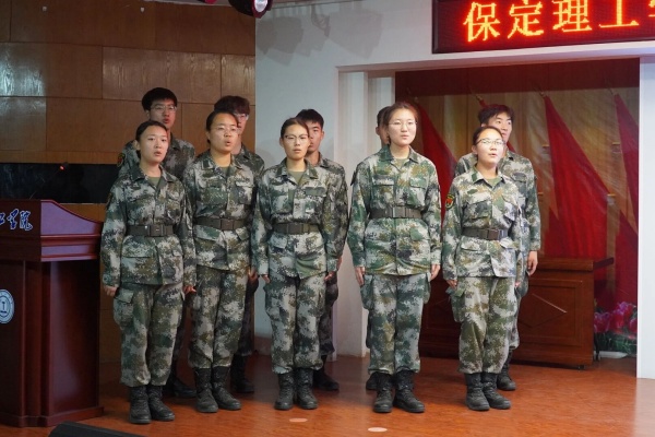 薪火相传 接续荣光——保定理工学院第十九届国旗护卫队退役大会圆满举行