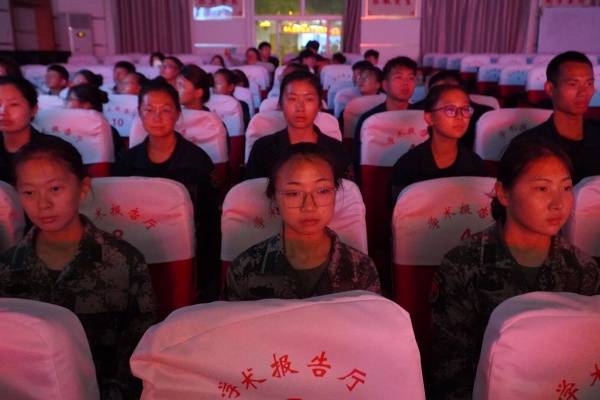 薪火相传 接续荣光——保定理工学院第十九届国旗护卫队退役大会圆满举行