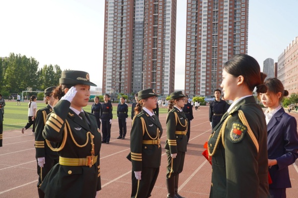 薪火相传 接续荣光——保定理工学院第十九届国旗护卫队退役大会圆满举行