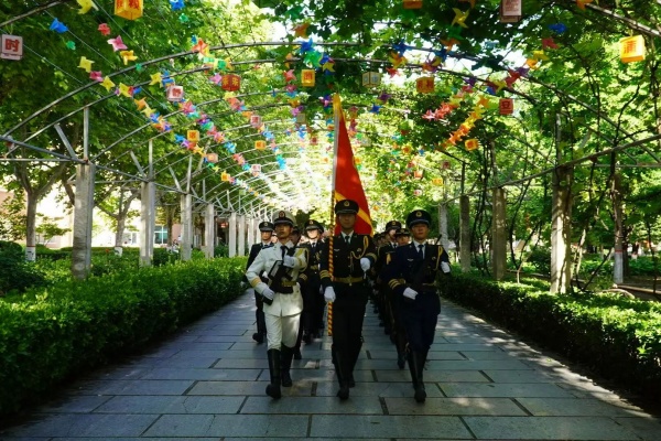 薪火相传 接续荣光——保定理工学院第十九届国旗护卫队退役大会圆满举行