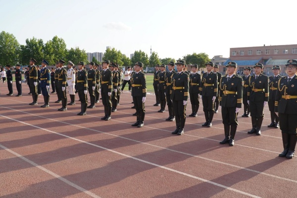 薪火相传 接续荣光——保定理工学院第十九届国旗护卫队退役大会圆满举行